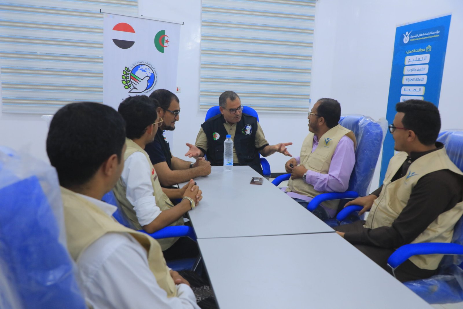 زيارة وفد جمعية الأيادي البيضاء الجزائرية لمقر مؤسسة ابتسامة التنموية في مأرب