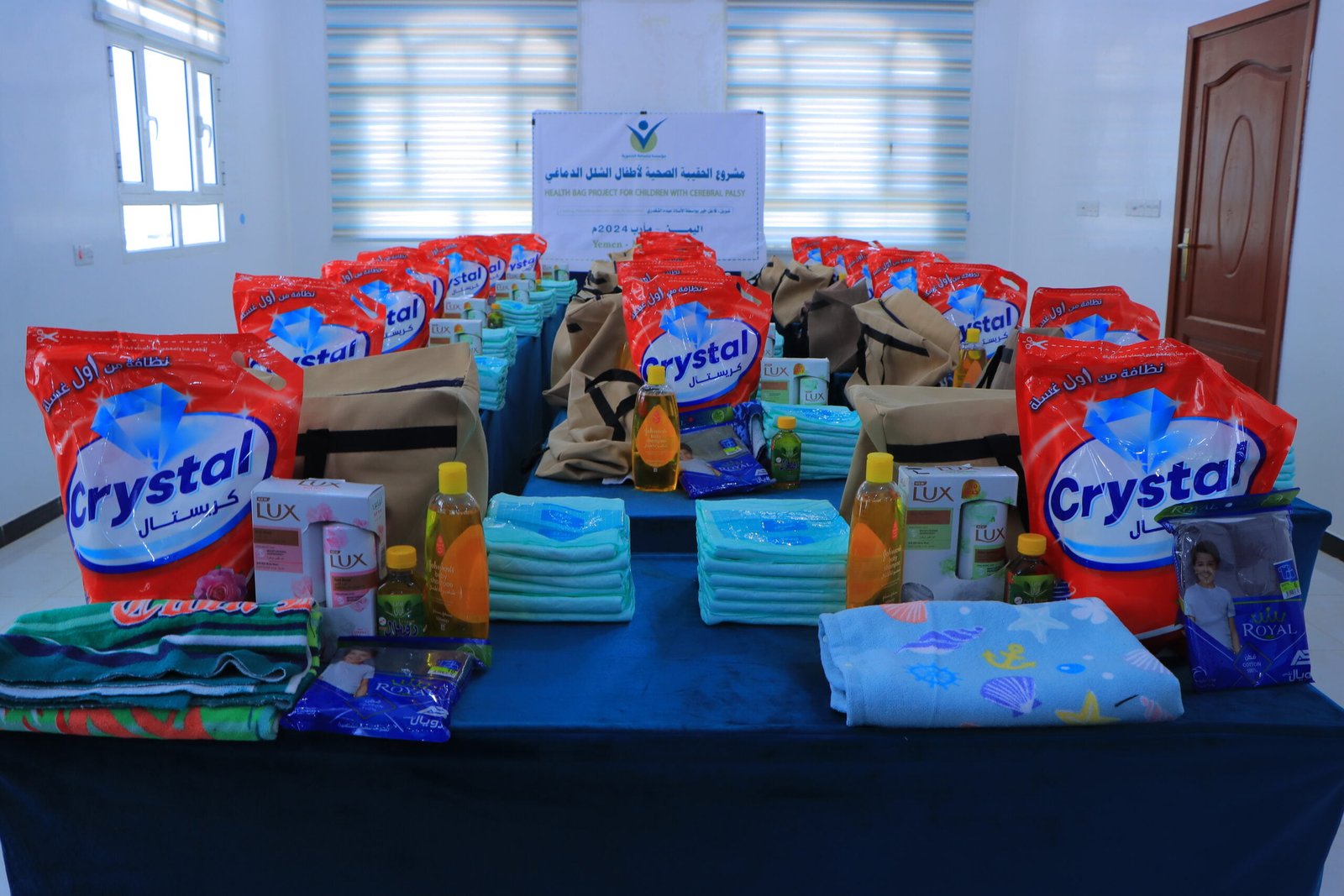 مؤسسة ابتسامة التنموية تنفذ مشروع الحقيبة الصحية لدعم النازحين والفئات الأشد احتياجًا في مأرب